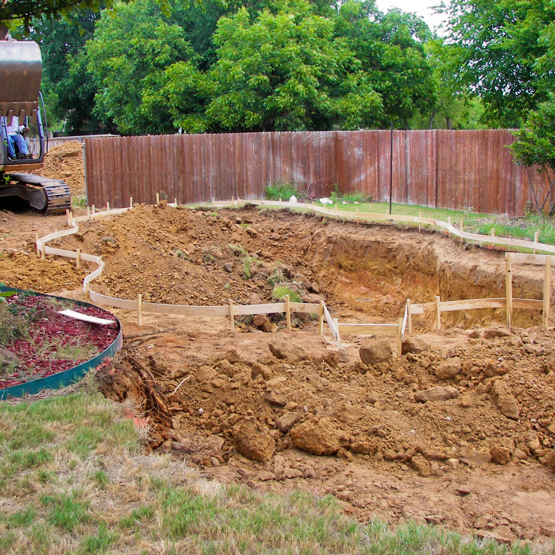 Construction for a pool removal